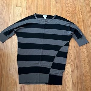 Motherhood Maternity tunic sweater top, Size M